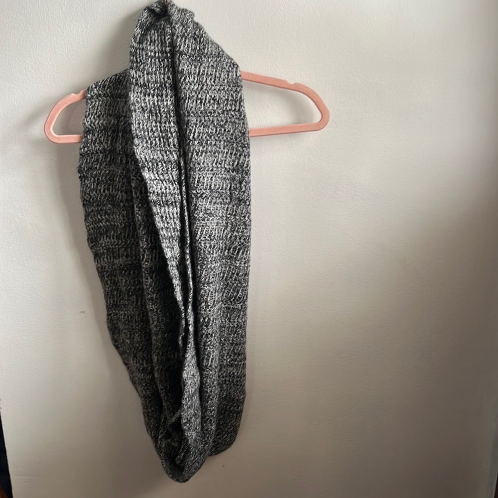 Gray loop scarf